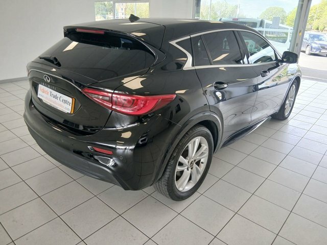 Infiniti Q30 1.5D Business Executive Hatchback Dct E MM16WZZ Black #4
