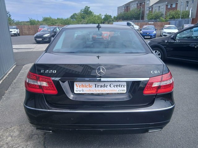 Mercedes-Benz E Class 2.1 E220 Cdi Blueefficiency Executive Se Saloon MV12DGY Black #5