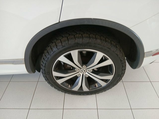 Volkswagen Touareg 3.0 Tdi V6 Bluemotion Tech R-line Suv T RJ15PNU White #4