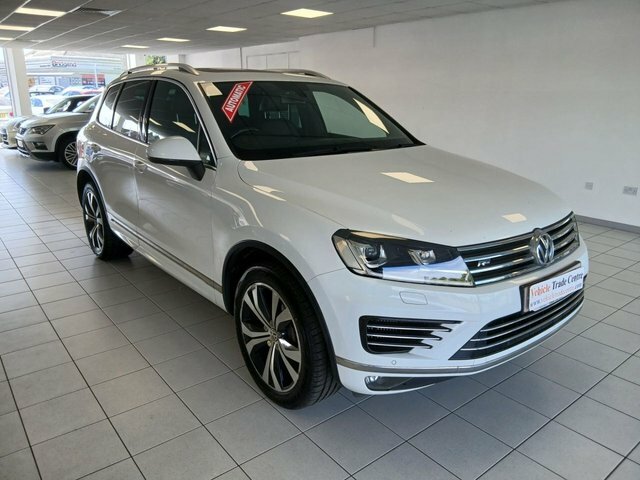 Volkswagen Touareg 3.0 Tdi V6 Bluemotion Tech R-line Suv T White
