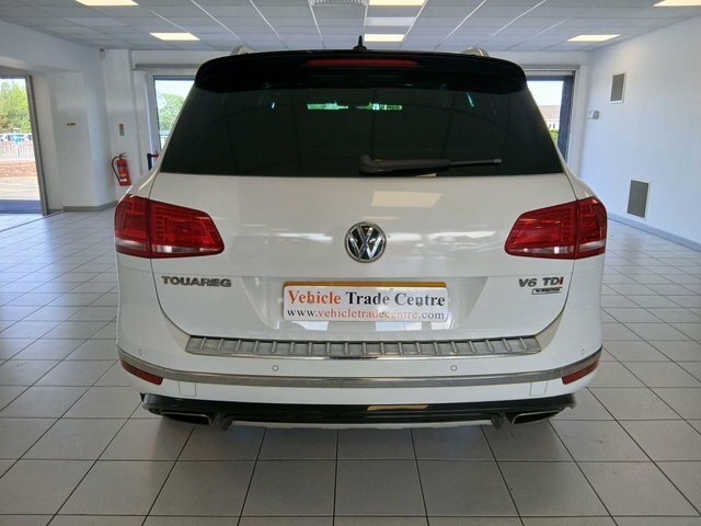 Volkswagen Touareg 3.0 Tdi V6 Bluemotion Tech R-line Suv T RJ15PNU White #6