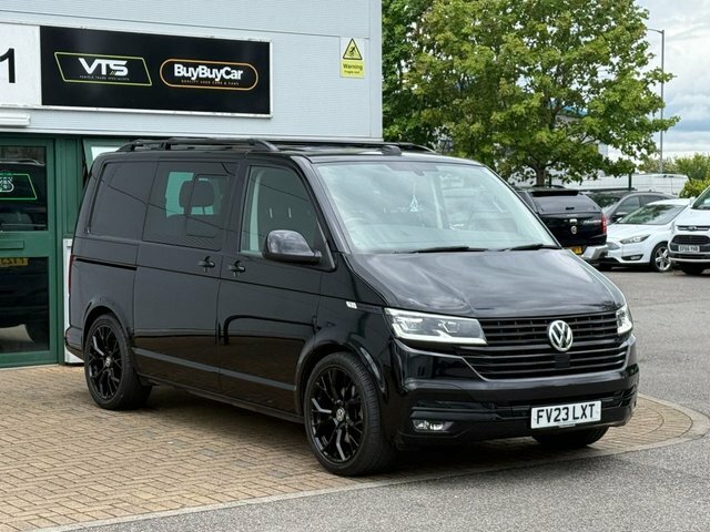 Volkswagen Transporter 2023 2.0 Tdi T32 Highline Kombi Double Cab Die Black