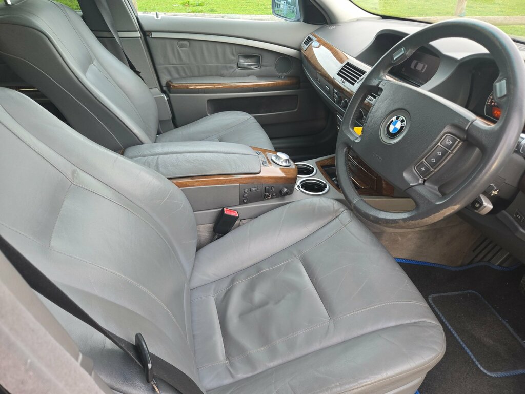 BMW 7 Series Saloon Blue #5