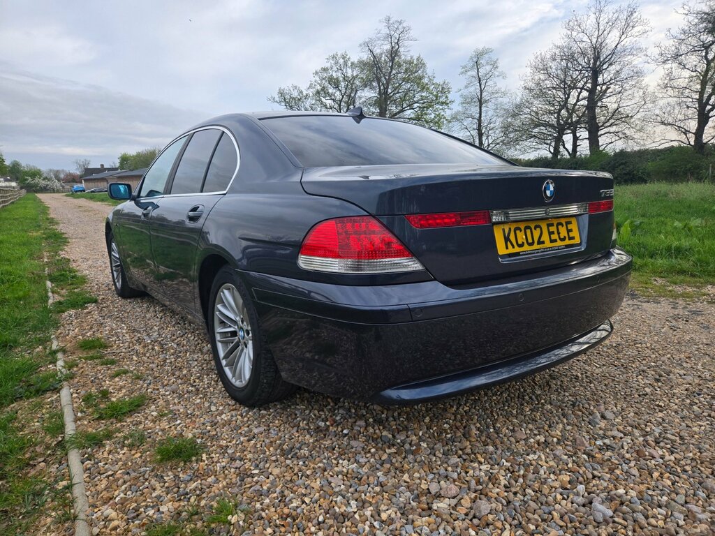 BMW 7 Series Saloon Blue #3
