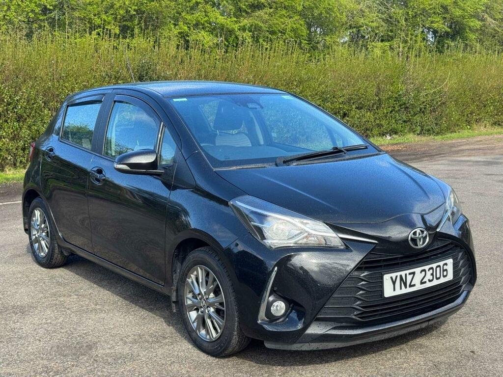 Toyota Yaris 1.5 Vvt-i Icon Euro 6 Black