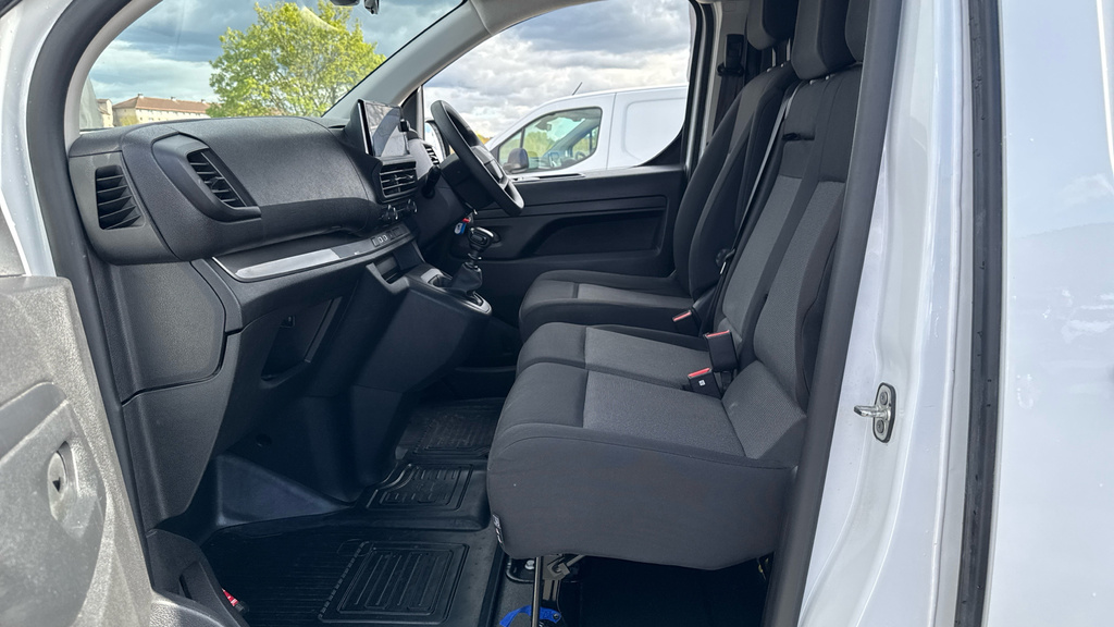 Toyota PROACE Icon FG74HFL White #5