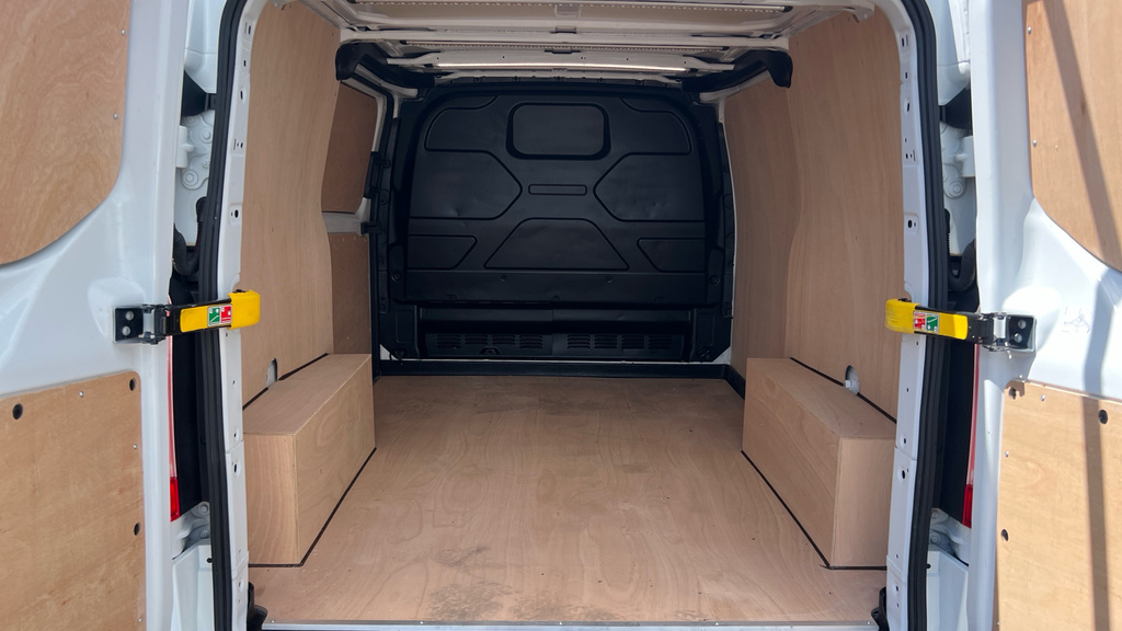 Ford Transit Custom Limited White #4