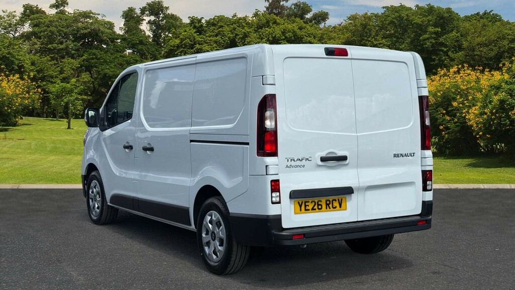 Renault Trafic Advance White #2