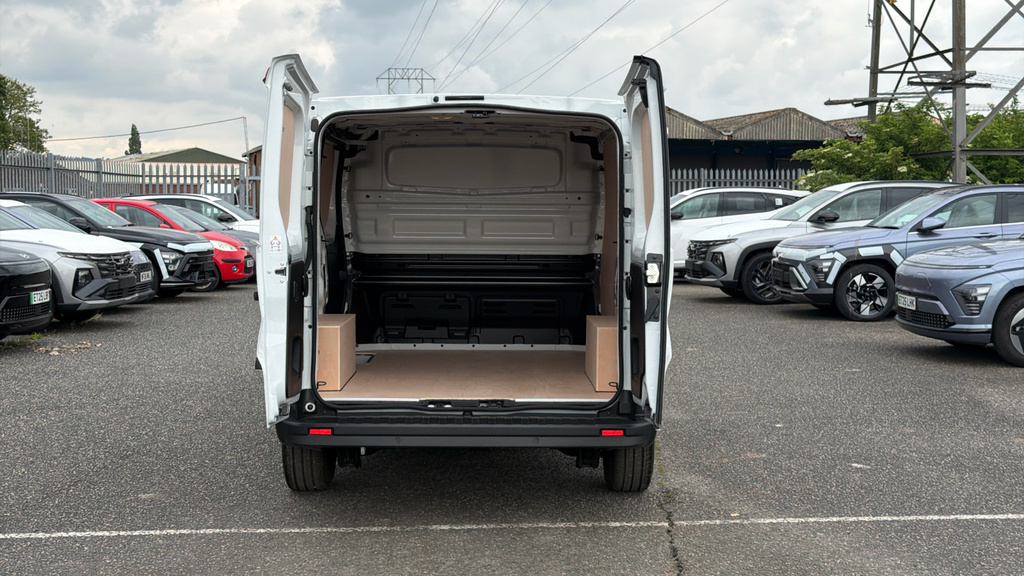 Renault Trafic Advance White #3