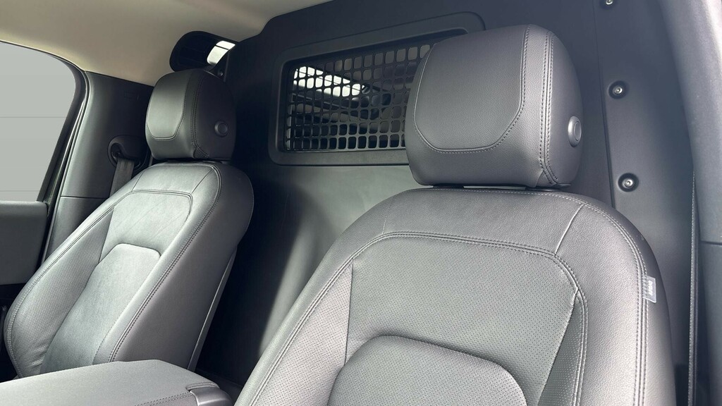 Land Rover Defender 90 Se Black #4