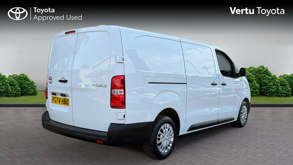 Toyota PROACE Icon White #2