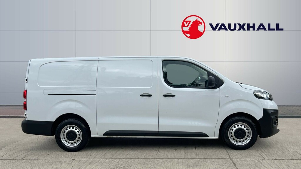 Vauxhall Vivaro Dynamic White #5