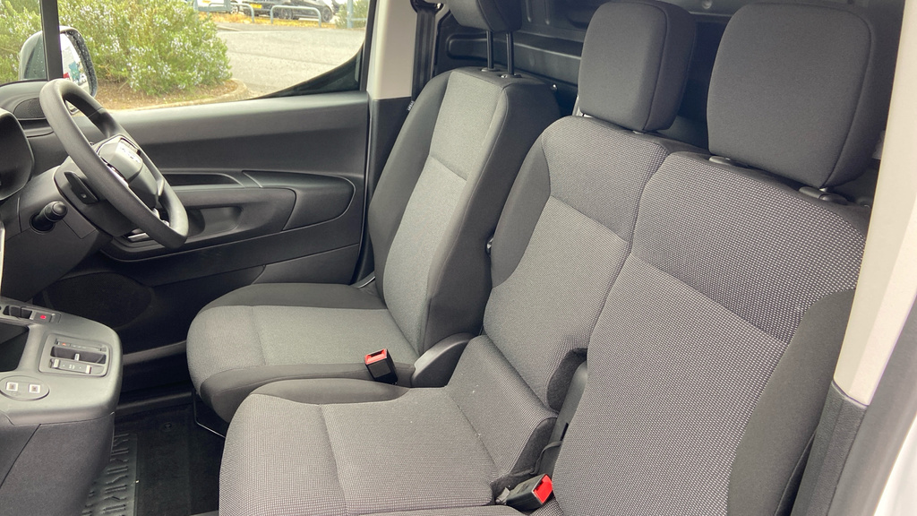 Vauxhall Combo-e Life Pro White #2