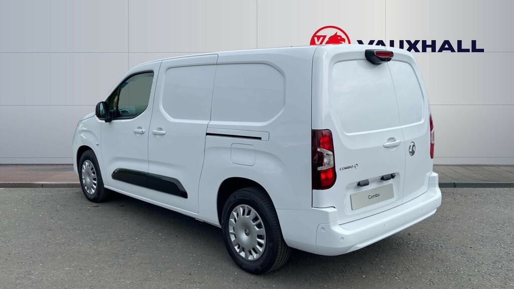 Vauxhall Combo-e Life Pro YB26OAL White #4