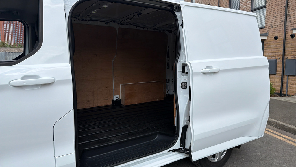 Ford Transit Custom Limited White #5