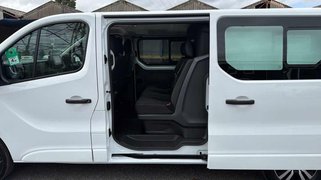 Renault Trafic Extra Sport YE26RHK White #5