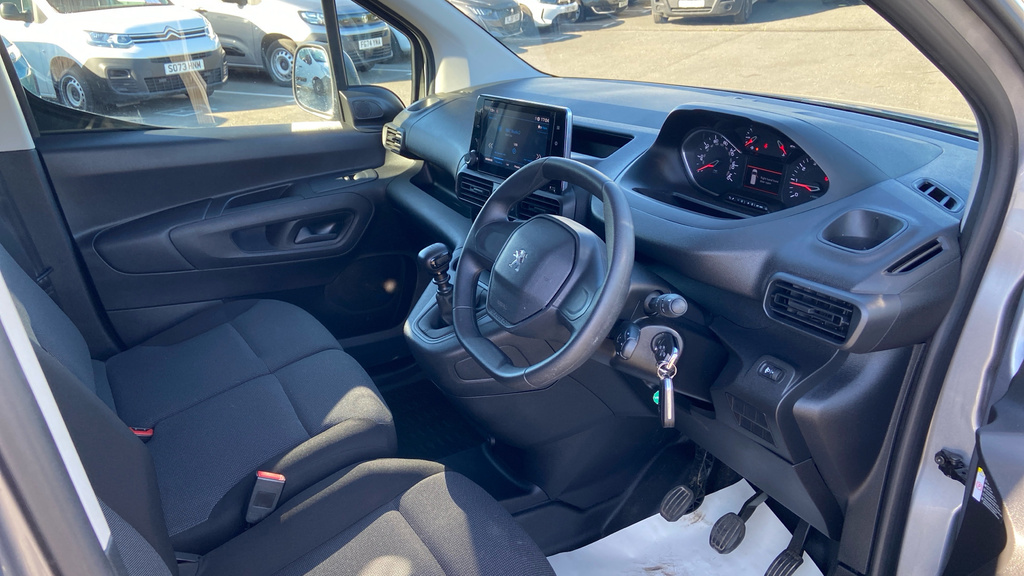 Vauxhall  Exclusive Black #8