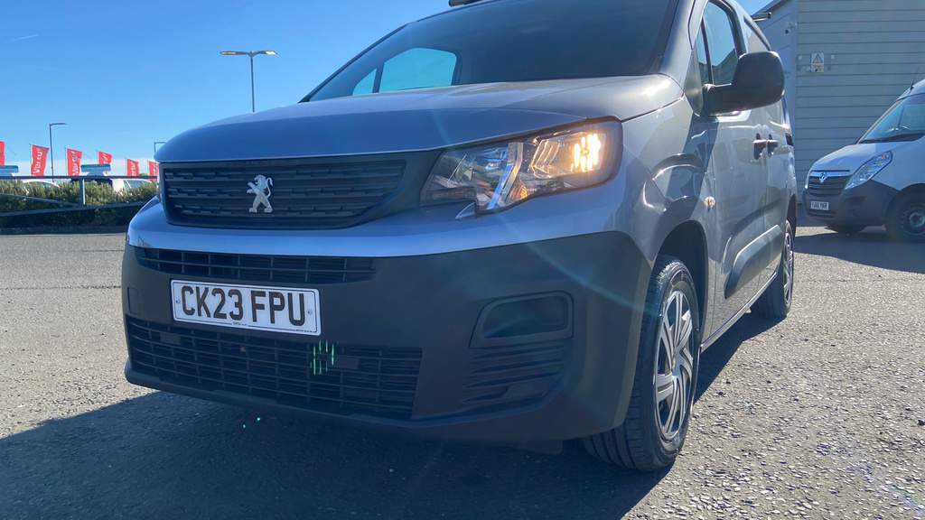Vauxhall  Exclusive Black #24