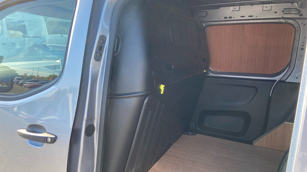 Vauxhall  Exclusive Black #18