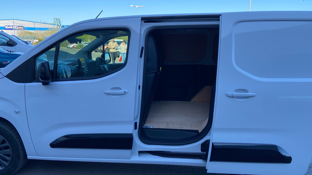 Citroen Berlingo Driver White #6