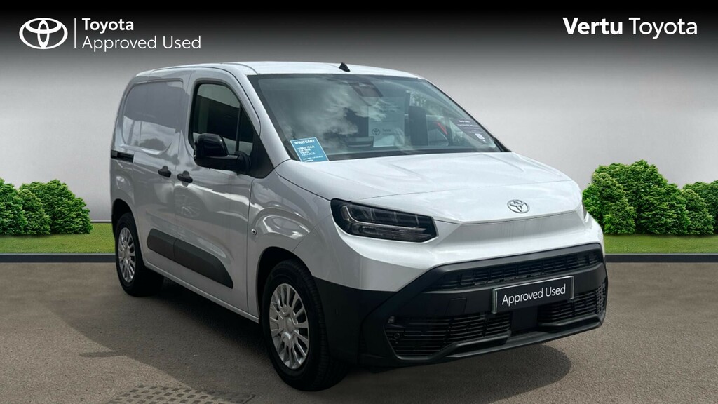 Toyota Proace City Icon White