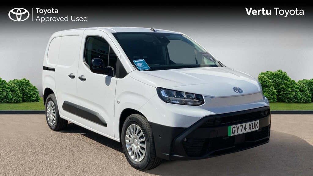 Toyota Proace City Icon White