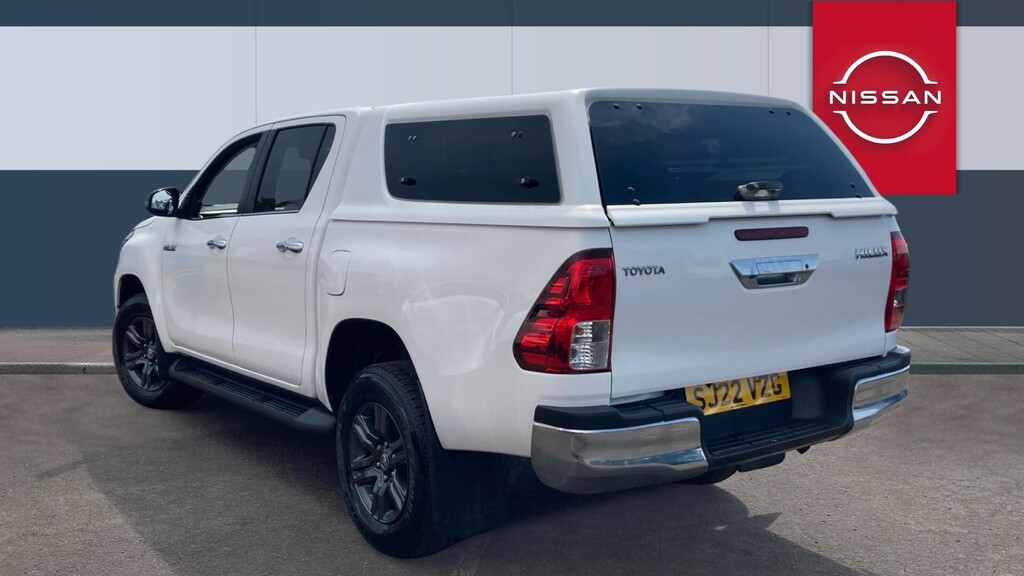 Toyota HILUX Icon White