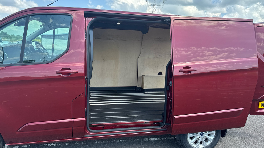 Ford Transit Custom Limited WD70CCA Red #5