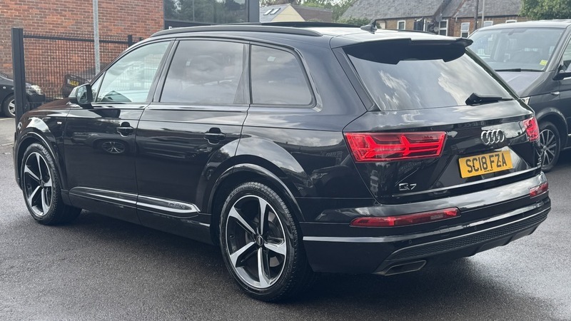 Audi Q7 3.0 Tdi V6 Black SC18FZA Black #3