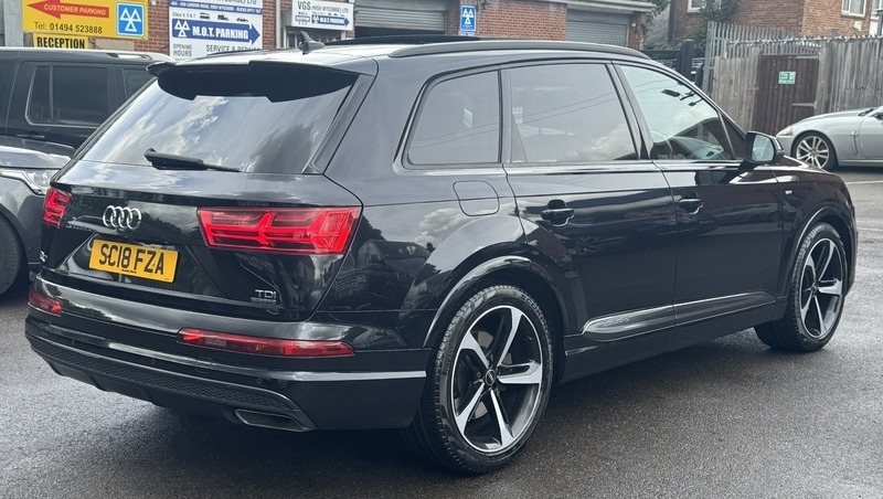 Audi Q7 3.0 Tdi V6 Black SC18FZA Black #5
