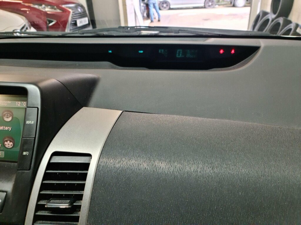 Toyota Prius 1.5 T4 Cvt Silver #20