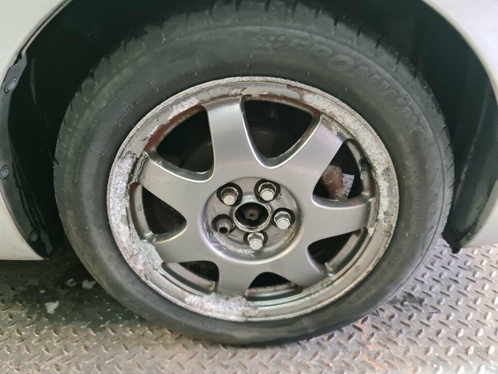 Toyota Prius 1.5 T4 Cvt Silver #28