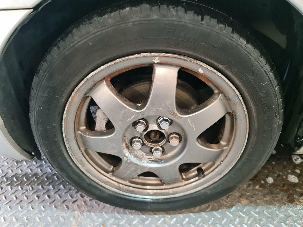 Toyota Prius 1.5 T4 Cvt Silver #27