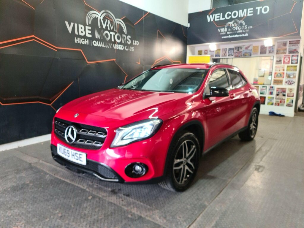 Mercedes-Benz GLA Class 1.6 Gla180 Urban Edition 7G-dct Euro 6 Ss Red