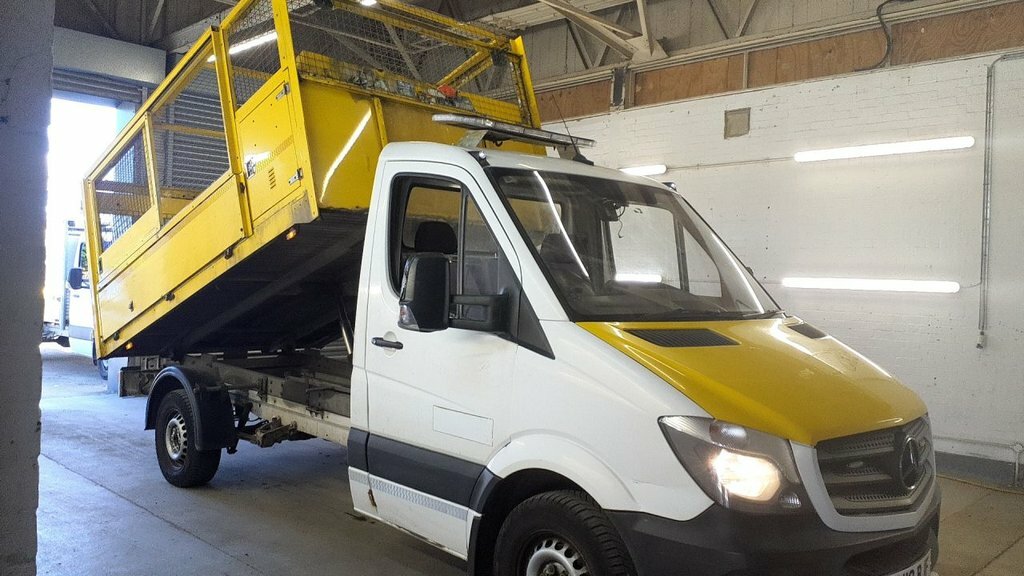 Mercedes-Benz Sprinter 2.1L Null KY19BJF White #3