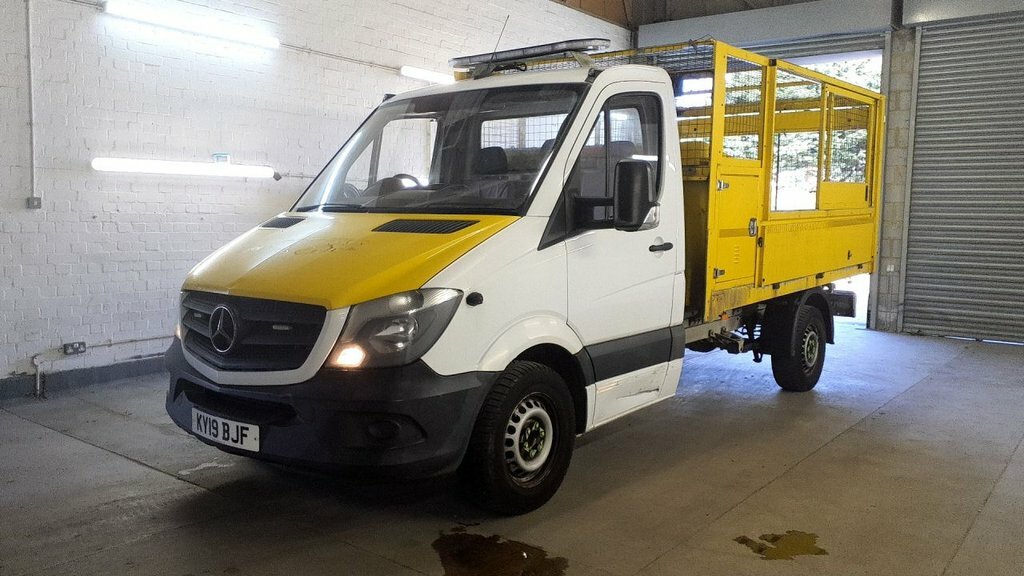 Mercedes-Benz Sprinter 2.1L Null KY19BJF White #2