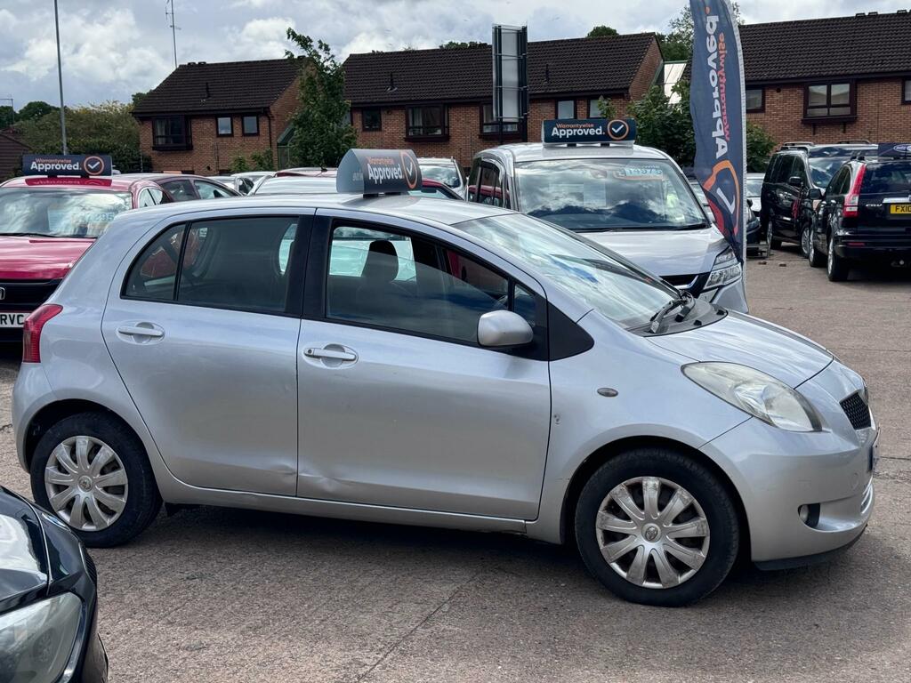 Toyota Yaris 1.3 T3 Hatchback Silver #5