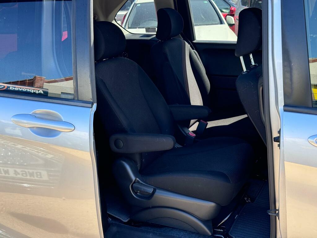 Honda Freed  Blue #17