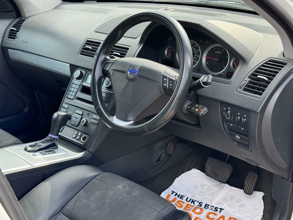 Volvo XC90 Es Awd D5 YB61ATK White #4