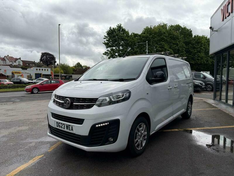 Vauxhall Vivaro 1.5 Turbo D 2700 DG23WEA White #3