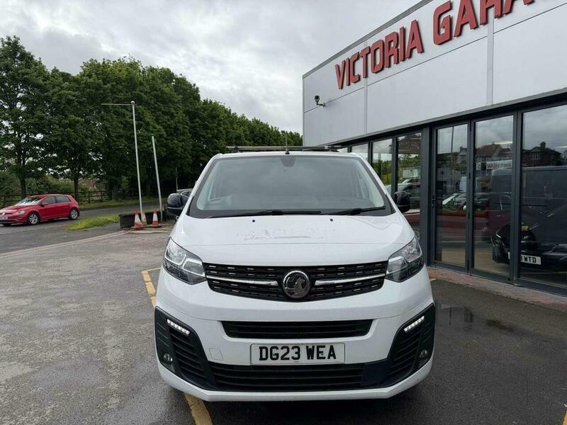 Vauxhall Vivaro 1.5 Turbo D 2700 DG23WEA White #2