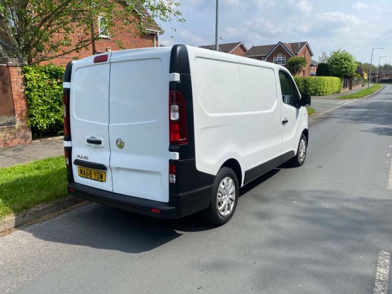 Vauxhall Vivaro Van MA68YOW White #5