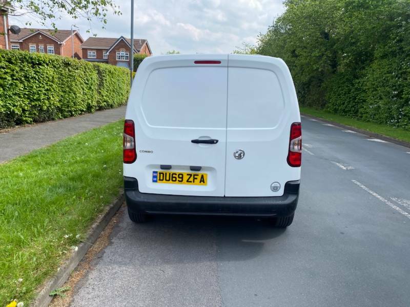 Vauxhall Combo 2300 1.6 Turbo D 100Ps H1 Edition Van - 2019 69 DU69ZFA White #4