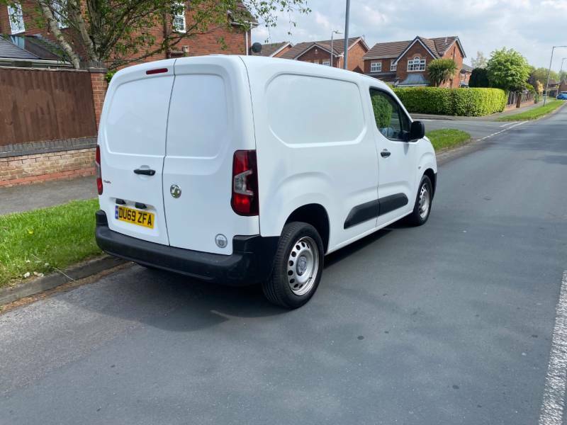 Vauxhall Combo 2300 1.6 Turbo D 100Ps H1 Edition Van - 2019 69 DU69ZFA White #5