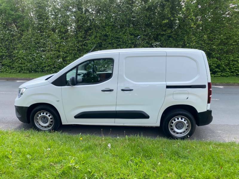 Vauxhall Combo 2300 1.6 Turbo D 100Ps H1 Edition Van - 2019 69 DU69ZFA White #2