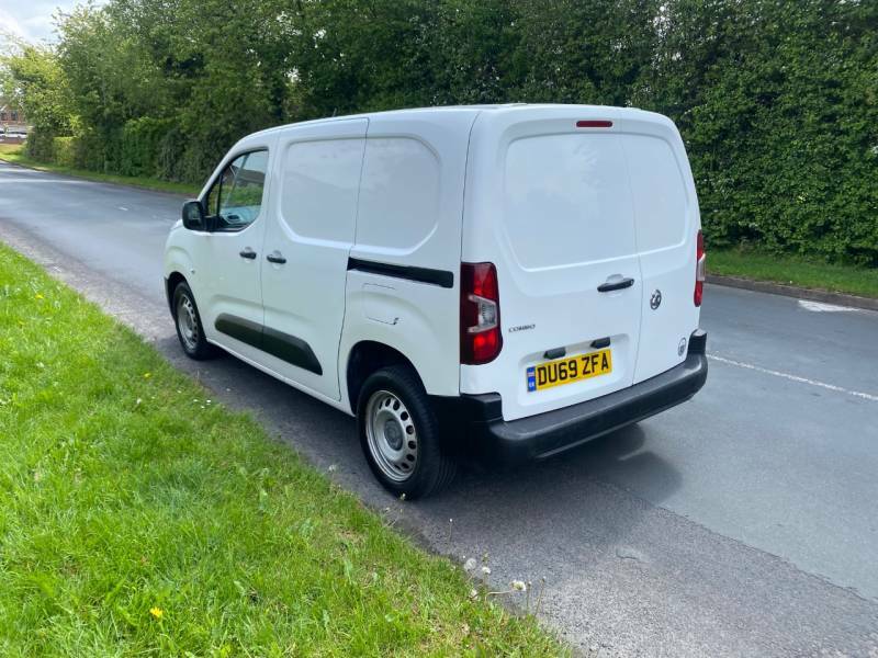 Vauxhall Combo 2300 1.6 Turbo D 100Ps H1 Edition Van - 2019 69 DU69ZFA White #3