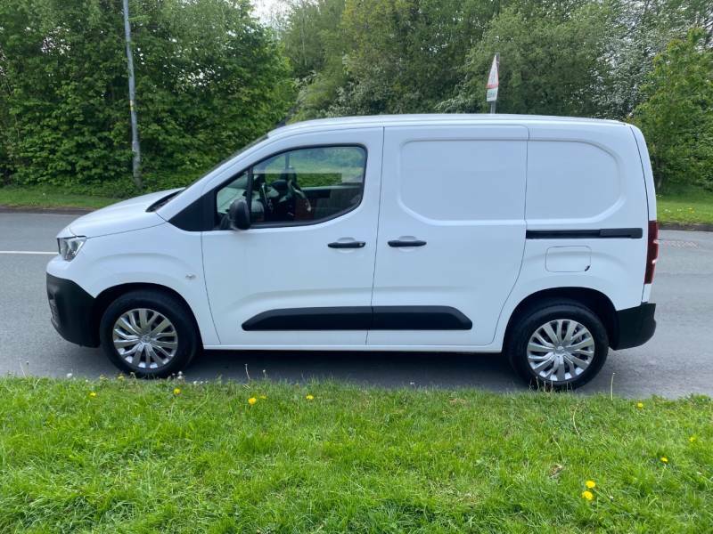 Peugeot Partner 1000 1.5 Bluehdi 100 Professional Van - 2020 69 MD69WDY White #2