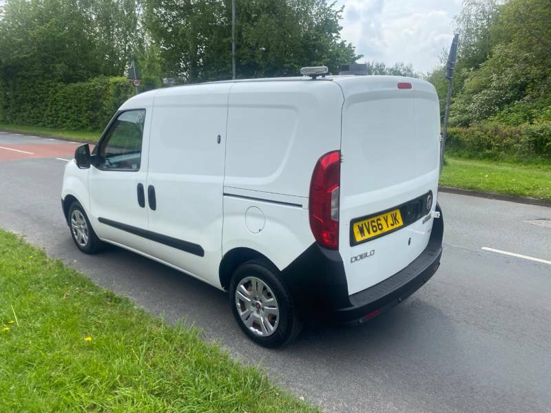 Fiat Doblo Doblo 16V Multijet White #4