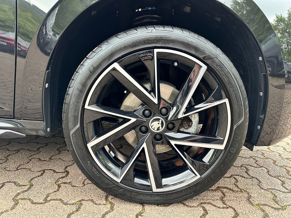 Skoda Kamiq Tsi Act Monte Carlo Dsg MJ23YMH Black #5