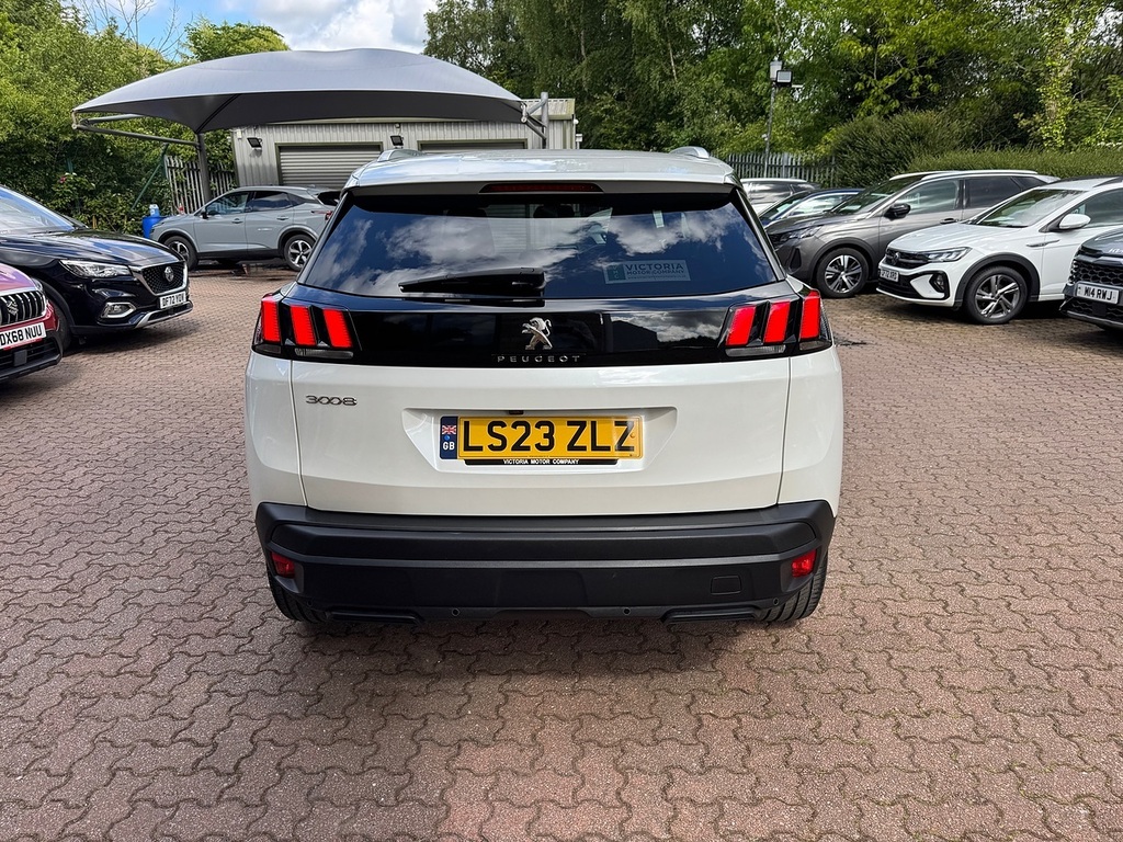 Peugeot 3008 Puretech Active Premium LS23ZLZ White #6